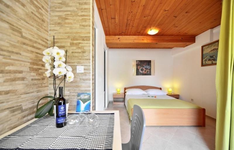 Studio Apartments 4 Two Бол Екстер'єр фото